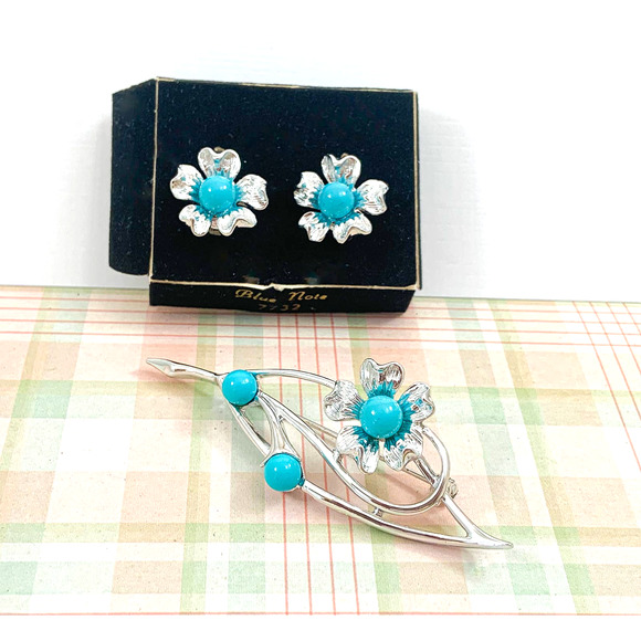 Sarah Coventry Blue Note Clip-on Earrings & Brooch Set - In Original Box - 1967 - Picture 2 of 5